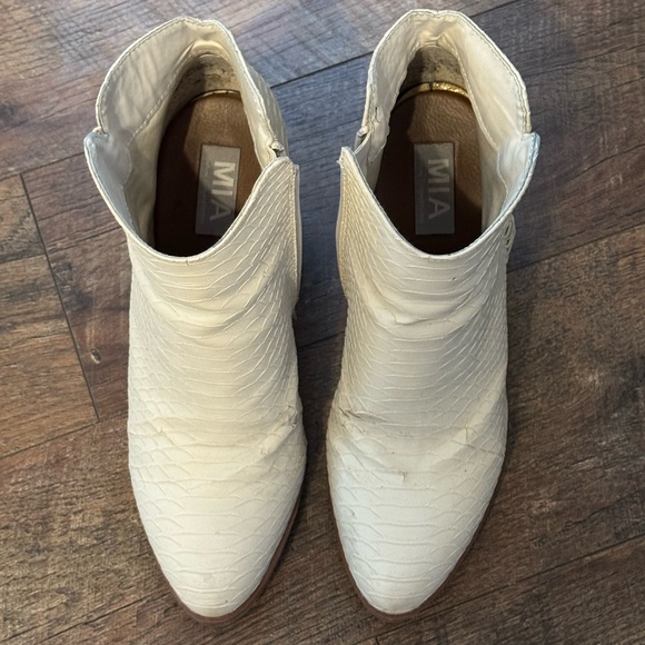 MIA White Snake Textured Ankle Boots - Picture 2 of 6